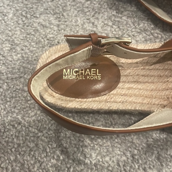 Sandal - Picture 4 of 4